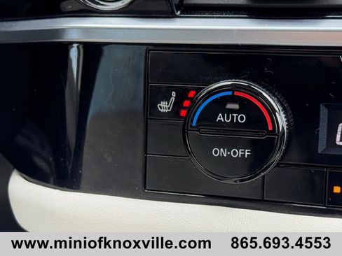 Used 2024 Nissan Pathfinder SV FWD image 24