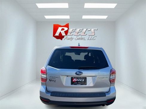 Used 2016 Subaru Forester 2.5i AWD/4WD image 23