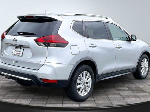 Used 2020 Nissan Rogue SV FWD image 13