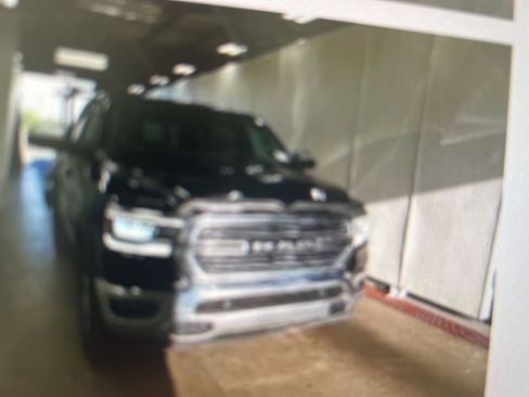 Used 2020 RAM 1500 Laramie AWD/4WD image 7