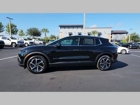 New 2026 Chevrolet Equinox EV LT image 19