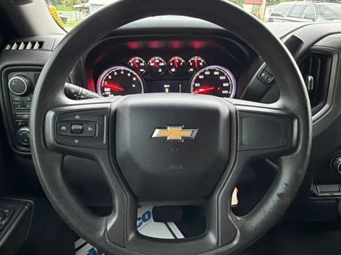 Used 2020 Chevrolet Silverado 1500 Custom w/ Custom Value Package AWD/4WD image 17