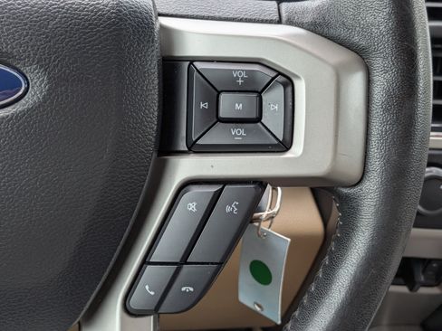 Used 2019 Ford F250 Lariat w/ Chrome Package RWD image 26