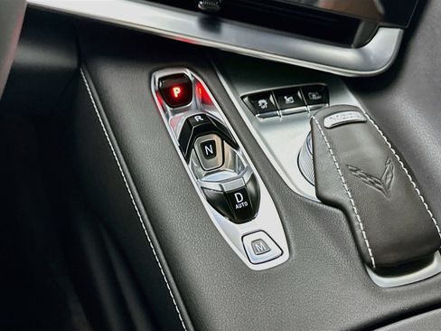 Used 2025 Chevrolet Corvette Stingray Preferred Conv w/ Z51 Performance Package RWD image 18