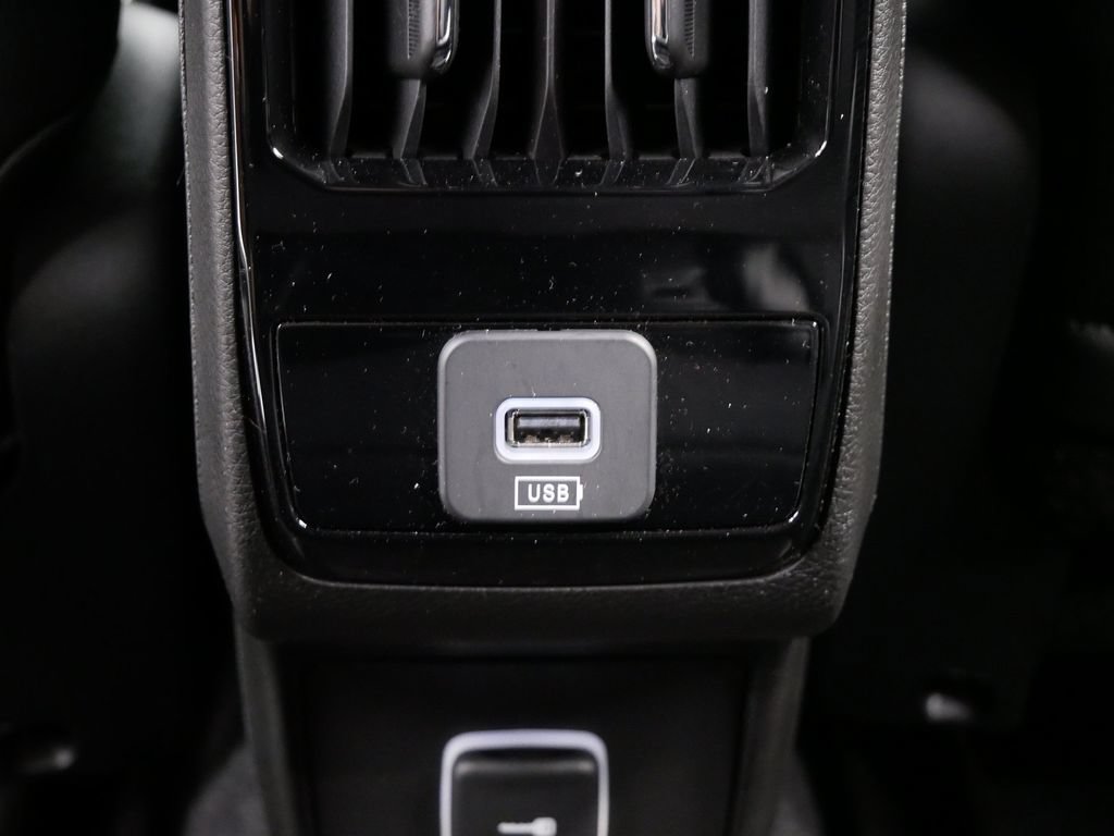 New 2026 Jeep Compass Latitude AWD/4WD image 16