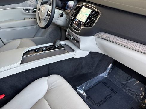 Certified 2024 Volvo XC90 T8 Plus w/ Protection Package Premier AWD/4WD image 16