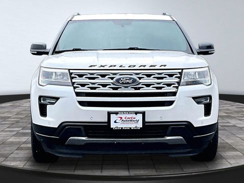 Used 2019 Ford Explorer XLT w/ Equipment Group 202A AWD/4WD image 2