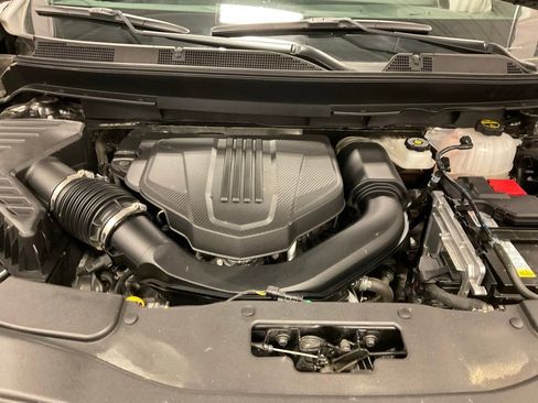 Used 2024 Chevrolet Traverse LT image 10