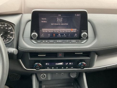 Used 2023 Nissan Rogue SV AWD/4WD image 13