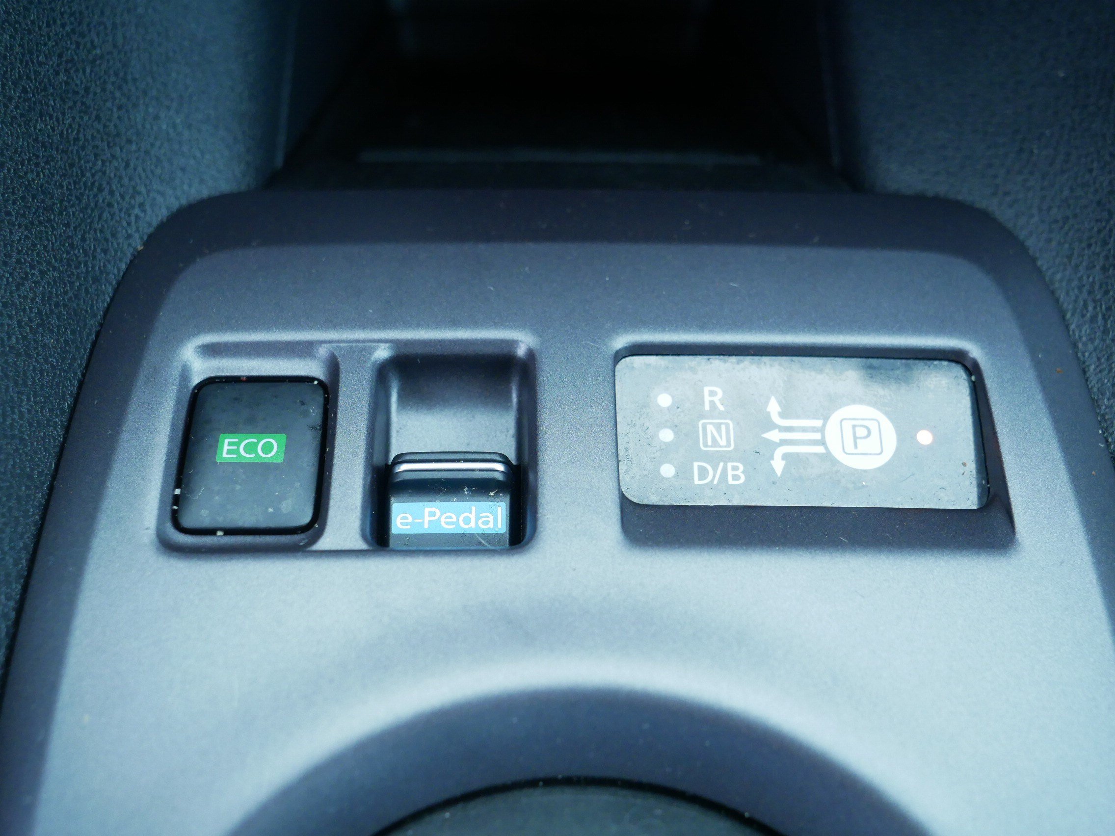 Certified 2025 Nissan Leaf S FWD image 31