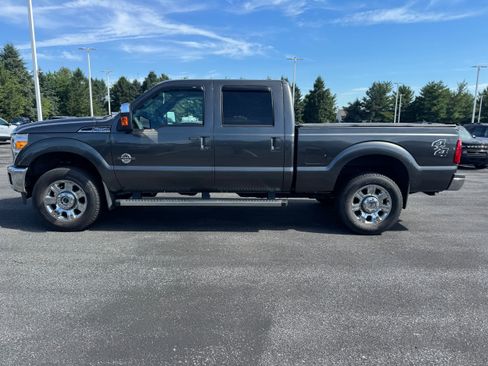 Used 2016 Ford F250 Lariat w/ Lariat Ultimate Package AWD/4WD image 2