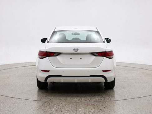 Used 2025 Nissan Sentra SV FWD image 7