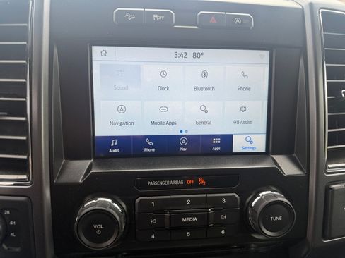 Used 2017 Ford F150 XLT w/ Equipment Group 302A Luxury AWD/4WD image 26