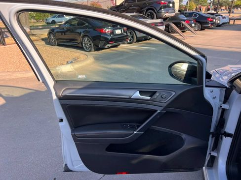 Used 2021 Volkswagen GTI SE FWD image 18