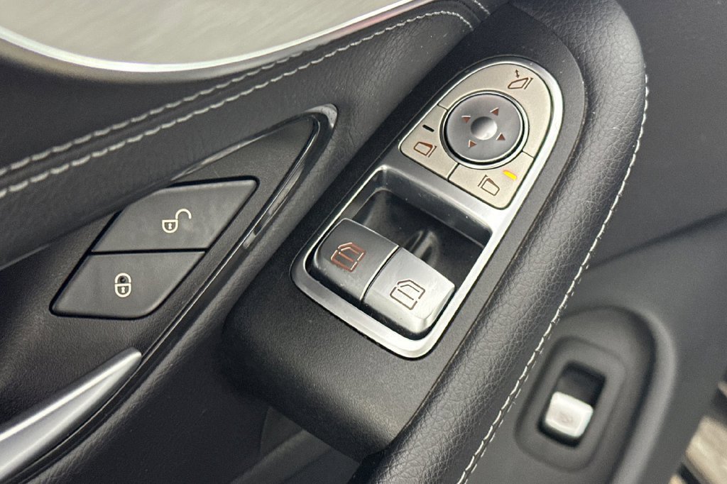 Certified 2023 Mercedes-Benz C 300 4MATIC Coupe image 15