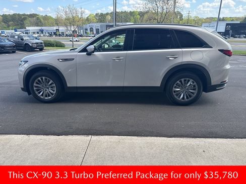Used 2025 MAZDA CX-90 3.3 Turbo w/ Preferred Package image 13