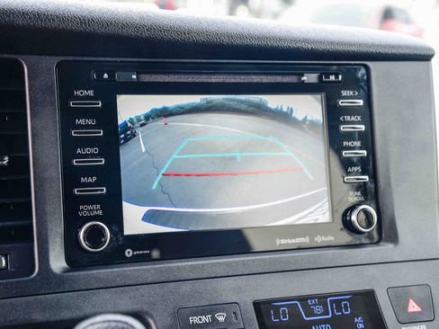 Certified 2020 Toyota Sienna LE image 30