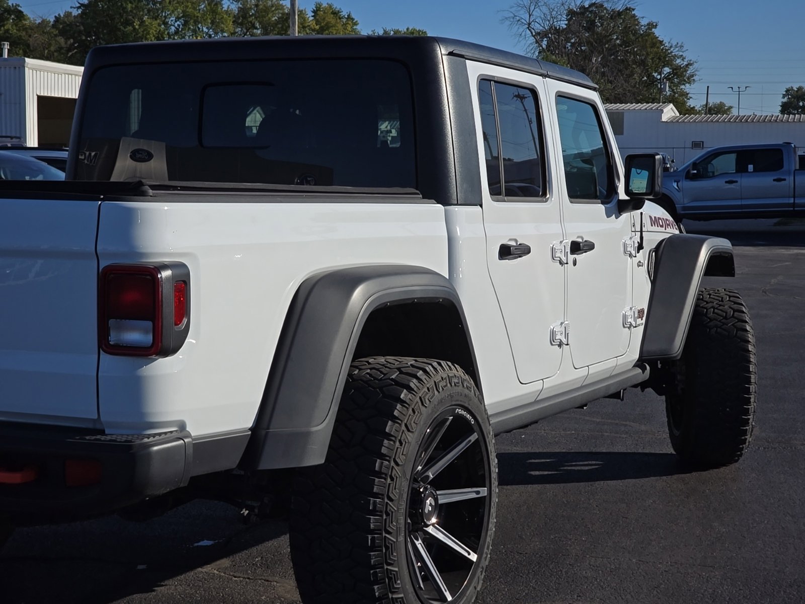 Used 2023 Jeep Gladiator Mojave w/ Trailer Tow Package AWD/4WD image 62