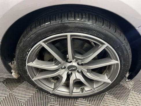 Used 2023 Genesis G70 2.0T image 32