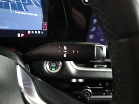 Used 2025 Chevrolet Equinox LT image 23