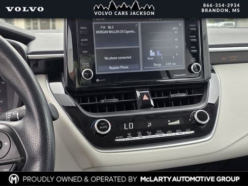 Used 2022 Toyota Corolla LE FWD image 9