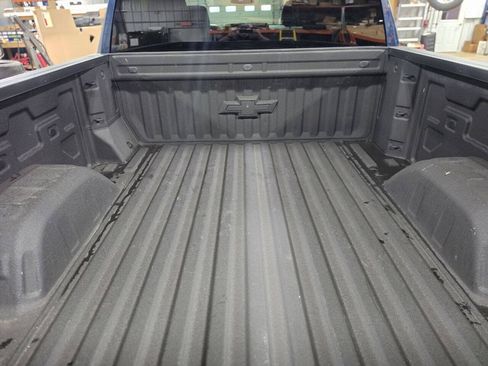 Used 2021 Chevrolet Silverado 1500 LT Trail Boss w/ Bed Protection Package AWD/4WD image 16