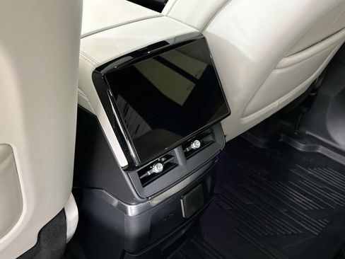Used 2026 Cadillac Vistiq Sport w/ LPO, Floor Liner Package AWD/4WD image 28