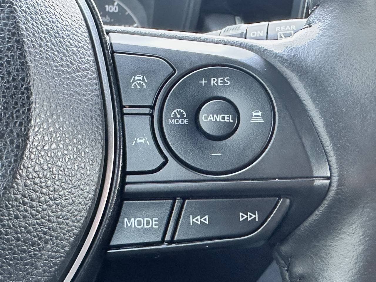 Used 2024 Toyota Corolla Cross AWD Hybrid image 38
