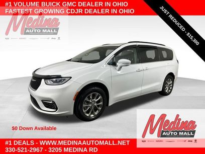 Used 2022 Chrysler Pacifica Touring-L