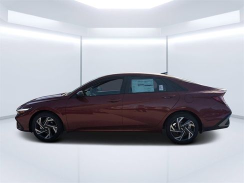 New 2025 Hyundai Elantra Sport FWD image 6