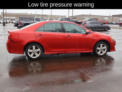 Used 2012 Toyota Camry SE image 6