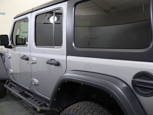 Used 2021 Jeep Wrangler Unlimited Rubicon image 11