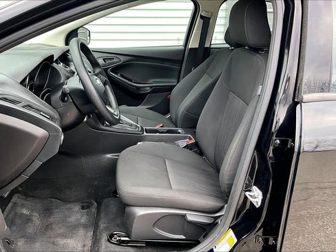 Used 2017 Ford Focus S image 9