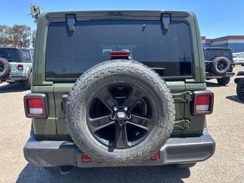 Used 2022 Jeep Wrangler Unlimited Sahara AWD/4WD image 6