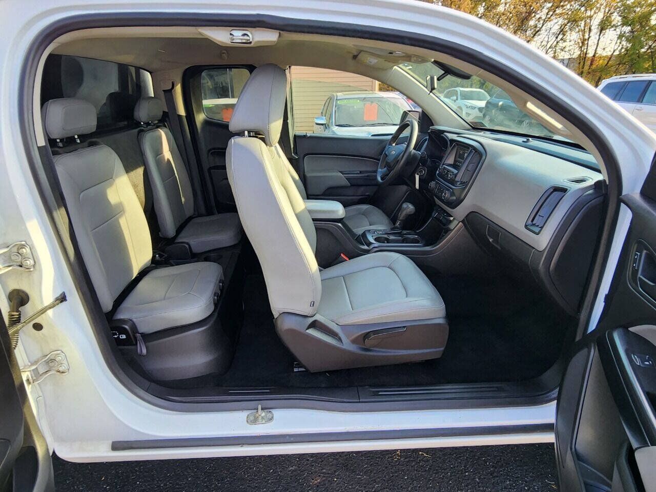 Used 2016 Chevrolet Colorado W/T RWD image 25