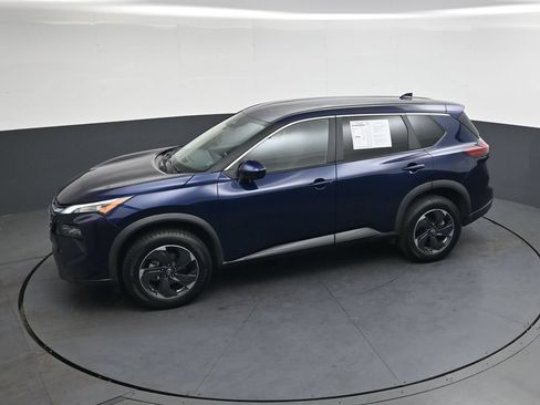 Used 2024 Nissan Rogue SV AWD/4WD image 38