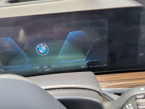 Used 2026 BMW X7 xDrive40i w/ M Sport Package AWD/4WD image 3