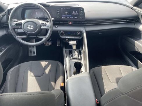 Certified 2025 Hyundai Elantra Sport FWD image 15
