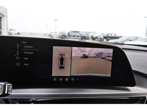 New 2026 Cadillac Lyriq Luxury AWD/4WD image 17