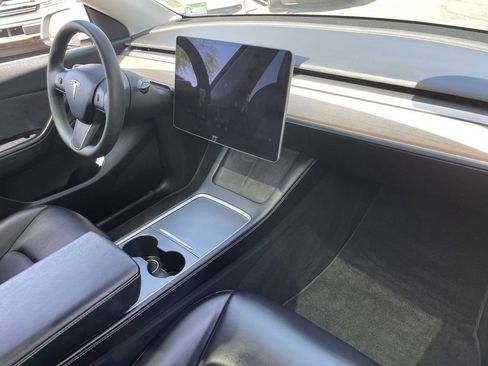 Used 2022 Tesla Model Y Performance AWD/4WD image 13