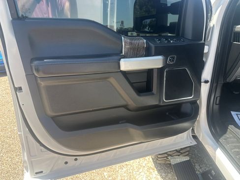 Used 2017 Ford F250 Lariat w/ Chrome Package AWD/4WD image 11
