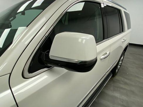 Used 2017 Cadillac Escalade Luxury w/ LPO, Radiant Package AWD/4WD image 12