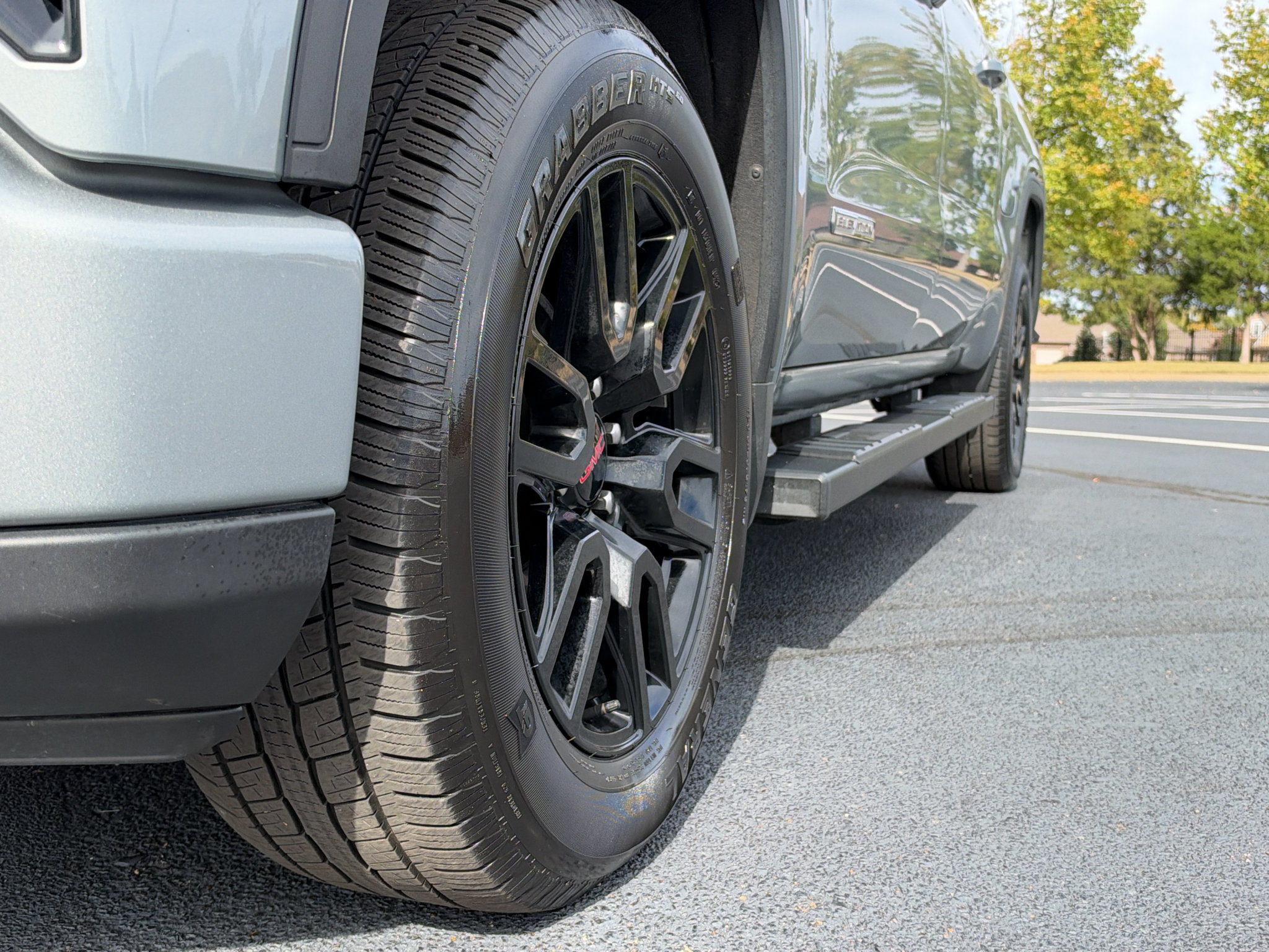 Used 2025 GMC Sierra 1500 Elevation AWD/4WD image 9