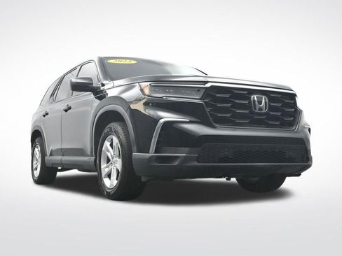 Used 2023 Honda Pilot LX image 32