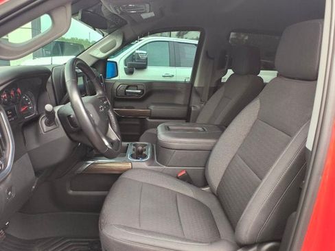 Used 2021 Chevrolet Silverado 1500 LT Trail Boss w/ Bed Protection Package AWD/4WD image 8