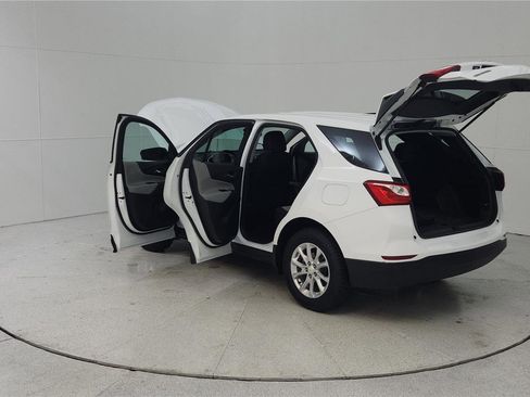Used 2021 Chevrolet Equinox LS FWD image 13