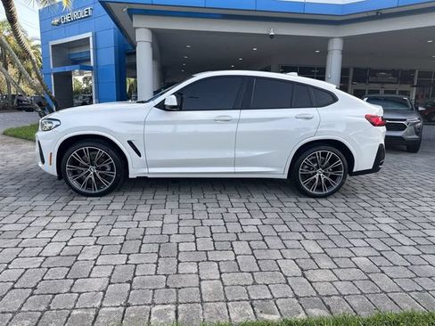 Used 2022 BMW X4 xDrive30i w/ M Sport Package AWD/4WD image 32
