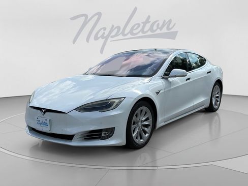 Used 2018 Tesla Model S 75D AWD/4WD image 1