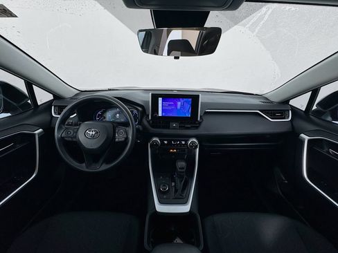 Used 2024 Toyota RAV4 AWD Hybrid image 38