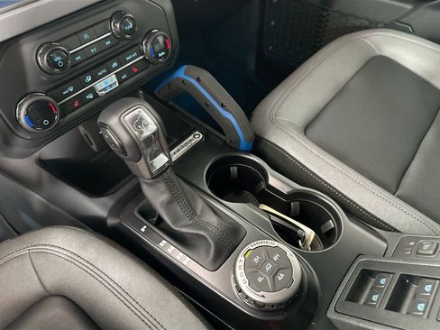 Used 2024 Ford Bronco Black Diamond w/ Sasquatch Package image 14